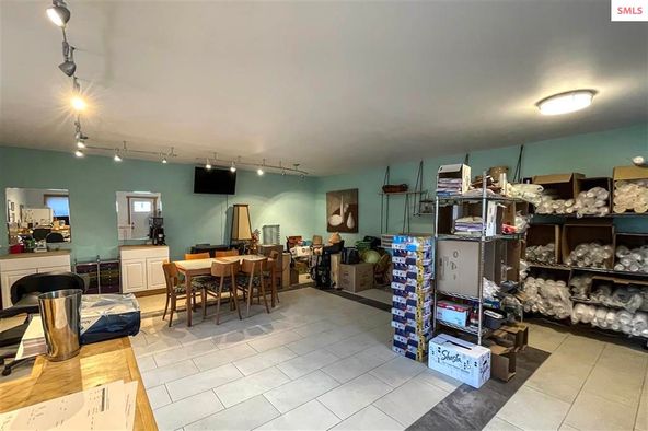 Starrs Acreage: 830 Kootenai Cutoff Rd, Sandpoint, ID 83864